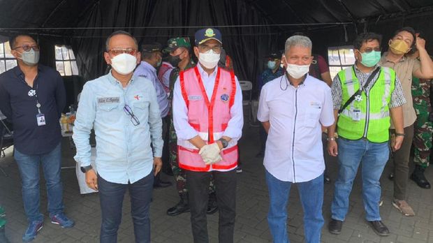 Presiden Direktur Acorr Energy Asia Alex Corry bersama Menhub Budi Karya