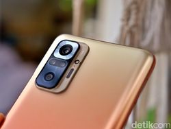 Unboxing Xiaomi Redmi Note 10 Pro, Usung Kamera 108 MP dan Layar AMOLED