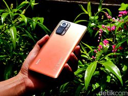 Unboxing Xiaomi Redmi Note 10 Pro, Usung Kamera 108 MP dan Layar AMOLED