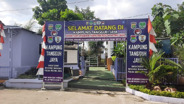 Fasilitas di Kampung Tangguh Jaya RW 15 Kelurahan Bojong Nangka, Kecamatan Kelapa Dua, Kabupaten Tangerang. Foto dirikim Kompol Awaludin.