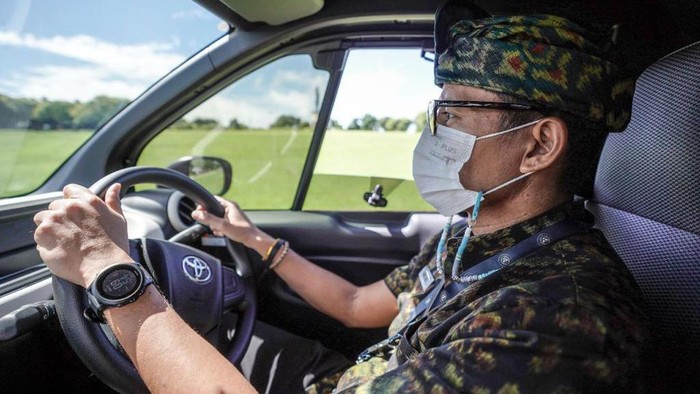 Sandiaga Uno menggandeng Kementerian Perindustrian (Kemenperin) dan Toyota untuk menghadirkan mobil listrik yang ramah lingkungan di Bali.