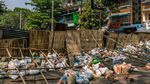 Pedemo Pakai Sampah Lawan Junta Myanmar
