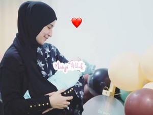 Zaskia Sungkar Pastikan Anak Pertamanya Mendapatkan ASI Eksklusif