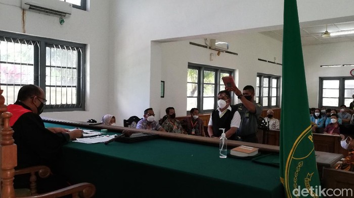 Sidang praperadilan postingan singgung jabatan Wali Kota Solo Gibran Rakabuming Raka di Pengadilan Negeri (PN) Solo, Rabu (31/3/2021).