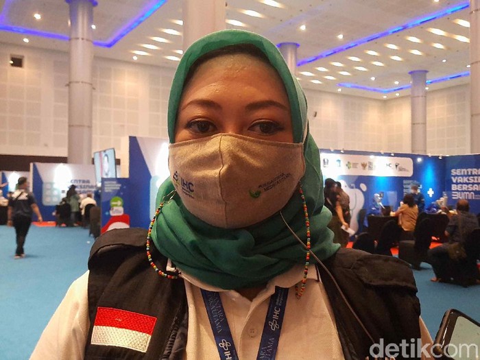 Vaksinasi COVID-19 di Sentra Vaksinasi BUMN di Grand City Surabaya sempat membludak pada Selasa (30/3) dan pagi tadi. Namun sekitar pukul 11.30 WIB, kondisi sudah kondusif.