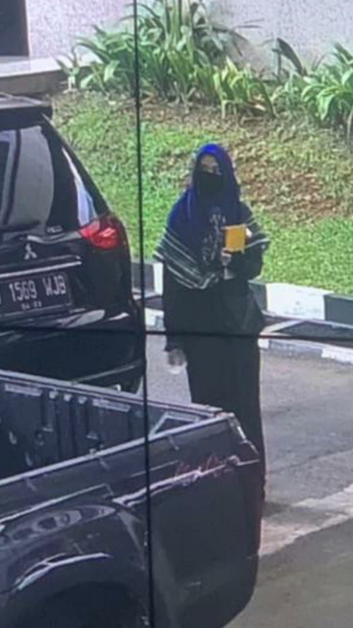 ZA, perempuan berpistol penyerang Mabes Polri, 31 Maret 2021. (Dok Istimewa)