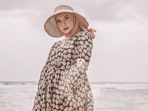 Sudah Divaksin, Zaskia Sungkar Berani Keluar Rumah Bawa Anak