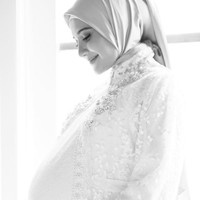 Last shoot sebelum cuti lahiran insyaAllah🙈🎬 #37weekspregnant, tulisnya pada caption foto. Foto: Instagram/@zaskiasungkar15