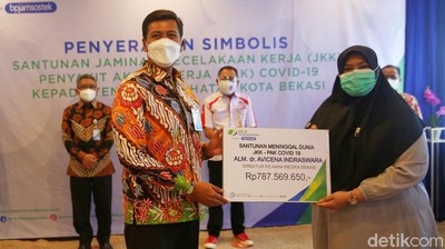 Ahli Waris Nakes yang Wafat Gegera COVID-19 Terima Santunan