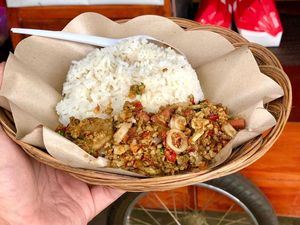 Cumicumi Pandang : Gurih Nampol! Nasi Goreng Cumi dan Crazy Rice Asians