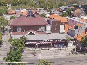 Gereja di Surabaya Ini Tetap Gelar Misa Paskah dengan Pengamanan Ketat
