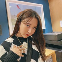 Setelah melihat kemiripan Moonbyul MAMAMOO dan Han Ji Hyun, para penggemar The Penthouse 2 pun menyadari keduanya punya fitur wajah yang sama. Foto: dok Instagram mo_onbyul