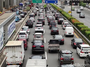 Lalin Sejumlah Tol Arah Jakarta Padat Pagi Ini, Ini Titiknya