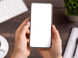 Pacar Diam-diam Rekam Video Call Sex, Apa yang Harus Saya Perbuat?