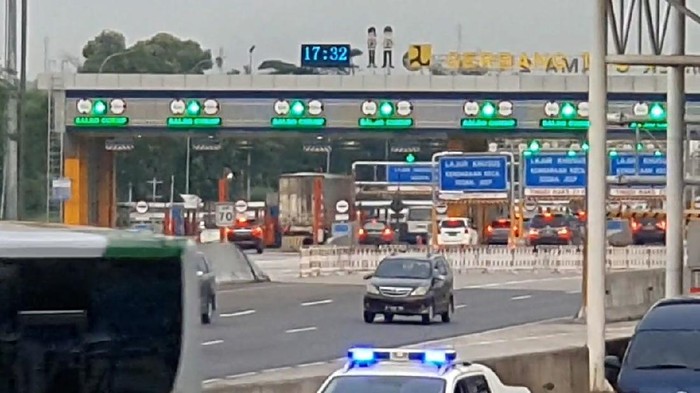 Data PT Jasa Marga menyebut, sedikitnya 24 ribu kendaraan masuk ke ruas tol Palimanan hingga Kamis (1/4) sore. Angka itu tergolong normal meski suasana jelang libur hari raya Paskah.