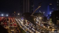 Jelang libur panjang pada Jumat hingga Minggu ini tampak kemacetan saat jam pulang kerja.
