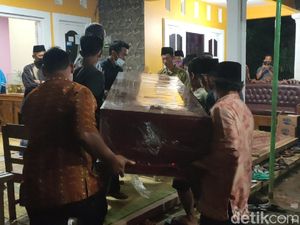 Jenazah TKI Karanganyar yang Tewas di Perairan Karimun Dimakamkan