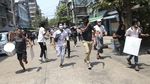 Korban Berjatuhan, Pendemo Myanmar Terus Beraksi
