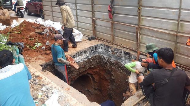 Macet di Jalan Tendean karena Galian