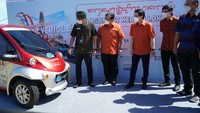 Kehadiran Toyota EV Smart Mobility Project di salah satu pusat pariwisata di Pulau Bali tersebut merupakan wujud realisasi komitmen Toyota Indonesia untuk mendukung program pemerintah Indonesia dalam mengembangkan industri kendaraan elektrifkasi yang dapat berkontribusi terhadap lingkungan yang lebih baik, termasuk terwujudnya industri pariwisata yang ramah lingkungan. 