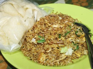 Nikmatnya Nasi Goreng Areng Batok Racikan Mas Itok Khas Pekalongan