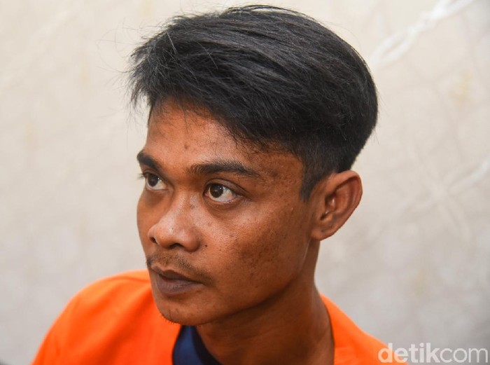 Pria di Banyuwangi nekat menyetubuhi gadis datang bulan. Korban masih tergolong anak-anak karena baru berusia 14 tahun.