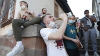Namun tak disangka, Prancis menghadapi gelombang ketiga virus Corona. Jumlah kasus kematian akibat Corona mendekati angka 100.000. AP Photo/Jean-Francois Badias  