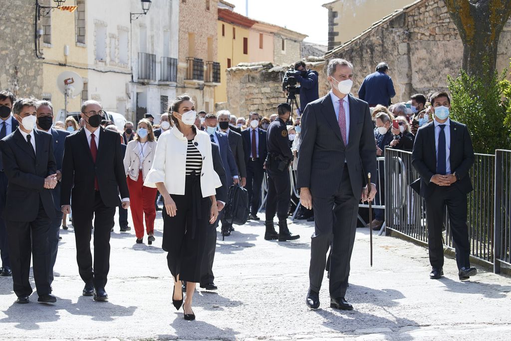 FUENDETODOS, SPAIN - MARCH 29: King Felipe VI of Spain and Queen Letizia of Spain visit Fuendetodos on the occasion of the 275th anniversary of Goya's birthday on March 29, 2021 in Fuendetodos, Spain. (Photo by Carlos Alvarez/Getty Images)