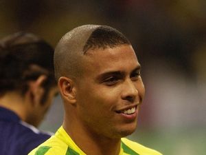 Ronaldo Tiba-tiba Muncul di Abu Dhabi, Jadi Duta Apa nih?
