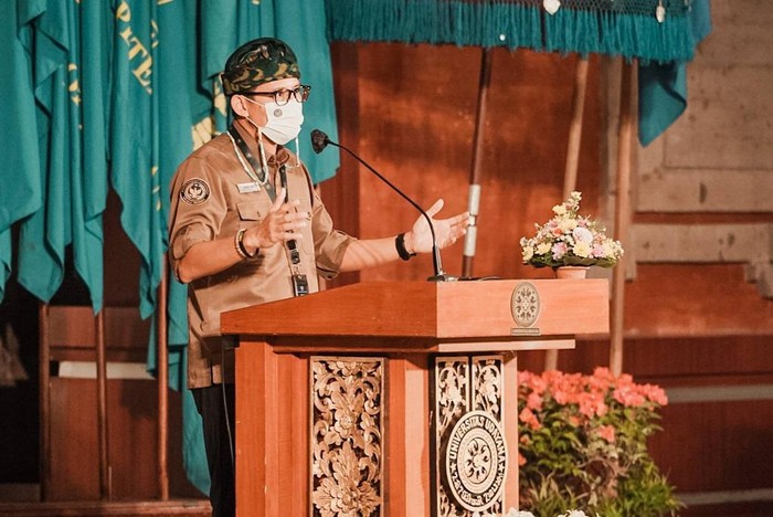 Sandiaga Salahuddin Uno mencanangkan Bali sebagai destinasi wisata berbasis kesehatan (medical tourism).