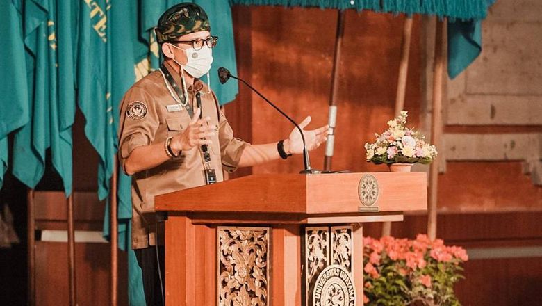 Sandiaga Uno di Universitas Udayana Bali Sandiaga Salahuddin Uno mencanangkan Bali sebagai destinasi wisata berbasis kesehatan (medical tourism).
