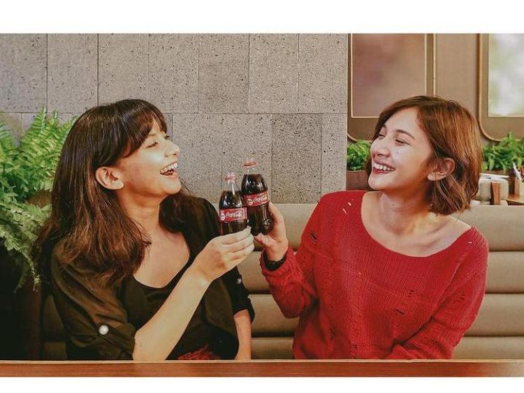 Intip Momen Si Imut Sheila Daisa Saat Belanja Makanan dan Jualan Pop Corn