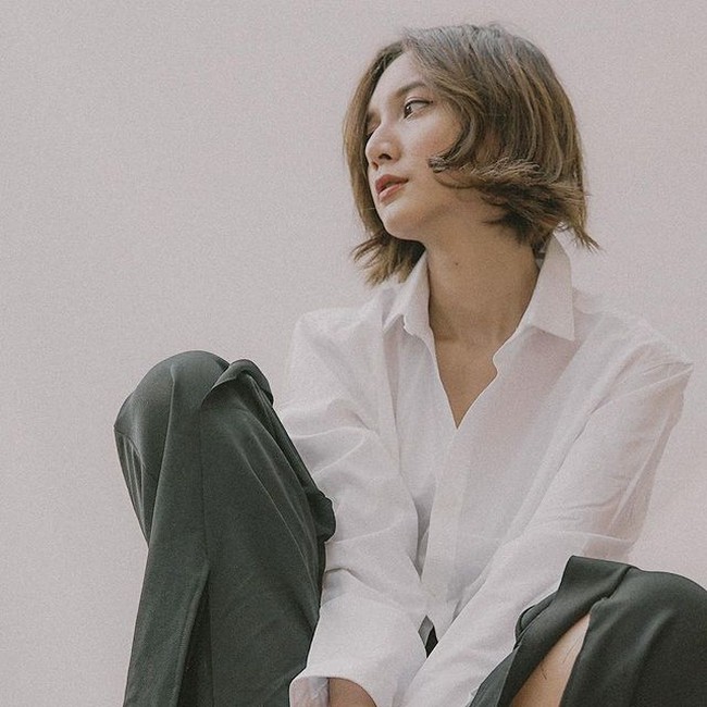 Namun siapa sangka setelah memutuskann untuk kembali bersama, hubungan keduanya justru semakin serius. Bahkan Vidi Aldiano kini telah melamar kekasihnya itu. Foto: Instagram/@sheiladaisha