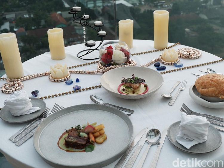 Foto: Hidangan ala Prancis dari Restoran Tertinggi di Bandung