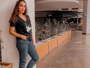 Ussy Kena Sindir Netter Soal Rumah Mewah Tak Punya Garasi Usai Kemalingan