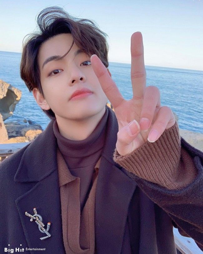 Ini Rahasia Diet V BTS yang Tetap Ramping Meski Doyan Ngemil