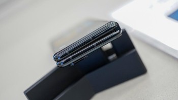 Mix Fold punya bobot 317 g Foto: dok Sina Mobile