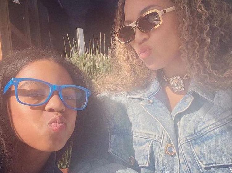 So Cute! Beyonce Pamer Kekompakan dengan 3 Anaknya