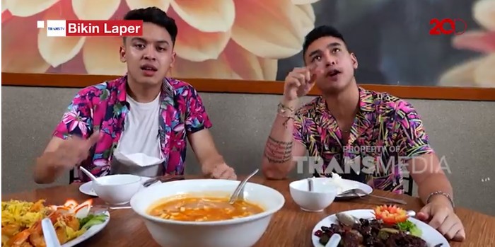Bikin Laper! Sedapnya Sop Seafood dan Sapi Lada Hitam yang Empuk Juicy