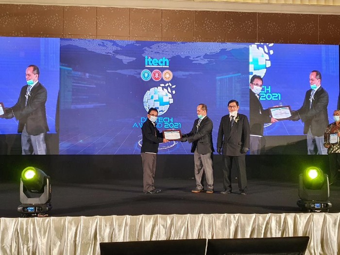PT Brantas Abipraya menyabet Digital Technology & Innovation (Digitech) Award 2021.