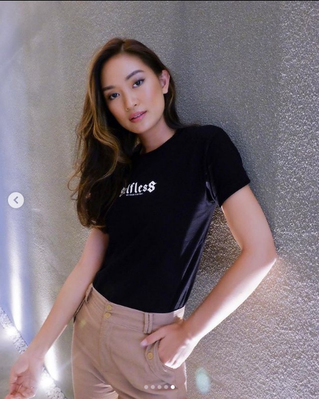 Danella Ilene jadi perbincangan di media sosial karena video cuplikan perkataannya soal pernah mengalami depresi hingga gangguan makan viral. Aku pernah depresi dan aku udah melewati itu. Aku udah tahu siapa diri aku dan aku kayak lebih menghargai diri aku sekarang, kata Ilene. Foto: Dok. Instagram @danellailene, Instagram @intm_nettv