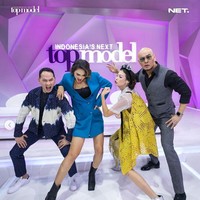 Luna Maya menjadi juri Indonesias Next Top Model yang tayang di Net TV bersama Deddy Corbuzier, Panca Makmum dan Patricia Guow. Selain menjadi juri, Luna juga menjadi mentor yang ikut mengarahkan para kontestan Indonesias Next Top Model ketika pemotretan. Foto: Dok. Instagram @intm_nettv
