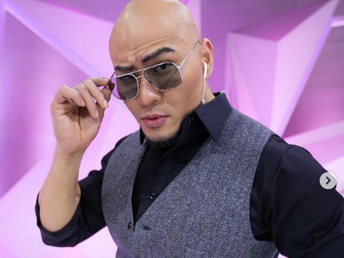 Deddy Corbuzier juri Indonesias Next Top Model