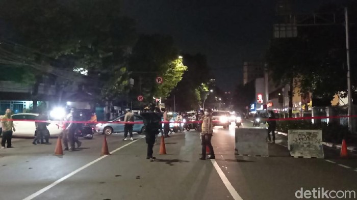 Gegana Cek Benda Mencurigakan Depan GPIB Effatha Jaksel