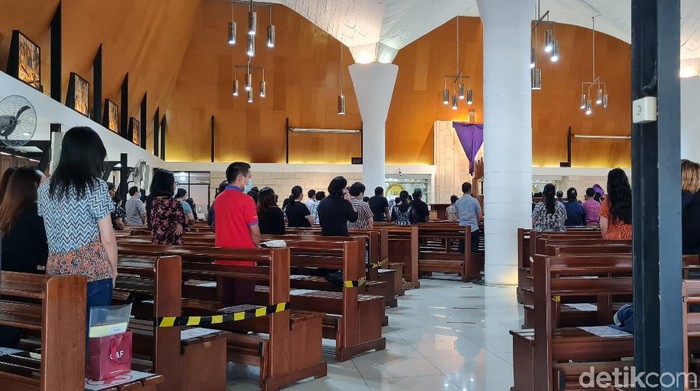 Gereja Salib Suci Paroki Cilincing, Jakarta Utara (Jakut).