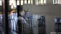 Tahun ini, mereka menjalankan ibadah dengan  protokol kesehatan yang sudah ditetapkan.