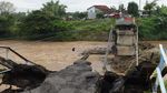 Waduh, Ada Jembatan Putus di Madiun