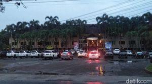 Libur Paskah, Wisatawan Mulai Berdatangan ke Pantai Palabuhanratu