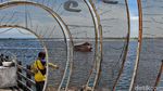 Libur Panjang, Pantai Ancol Diserbu Wisatawan