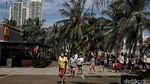 Libur Panjang, Pantai Ancol Diserbu Wisatawan